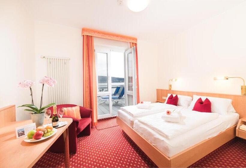 Superior room with lake view, Strandhotel Löchnerhaus
