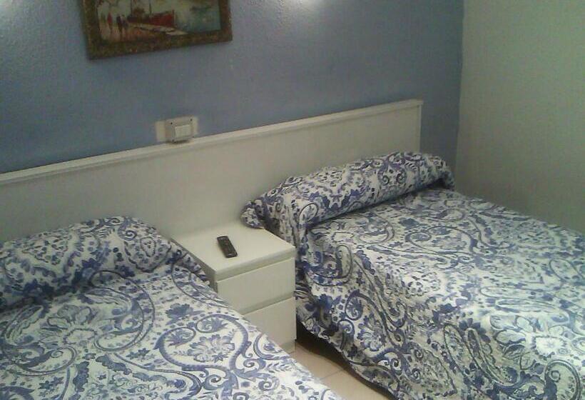 스탠다드 룸 공동 욕실, Hostal Central Zaragoza