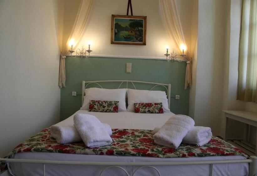 Номер Стандарт с Балконом, Fiera Guesthouse