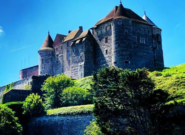 Люкс Вид на Сад, Villa Castel Chambres D Hôtes B&b