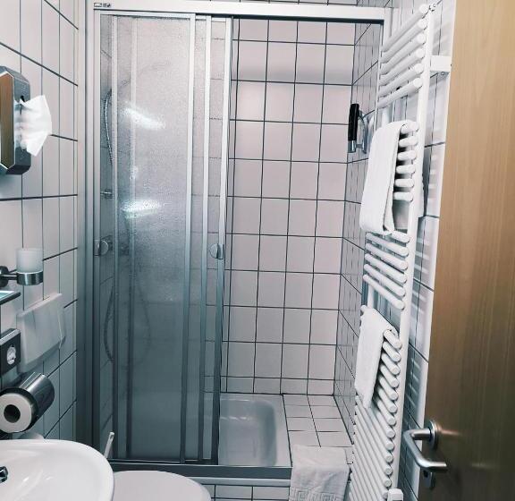 标准单人间, Zur Alten Druckerei