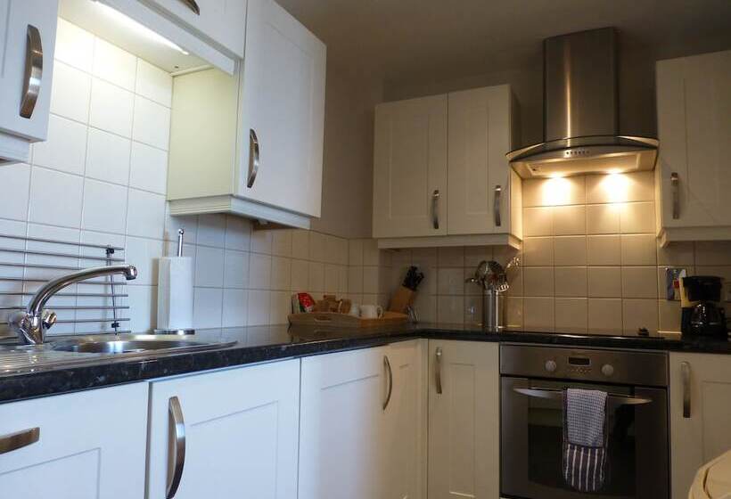 Апартаменты Deluxe 1 Спальня, Liberty Wharf Apartments