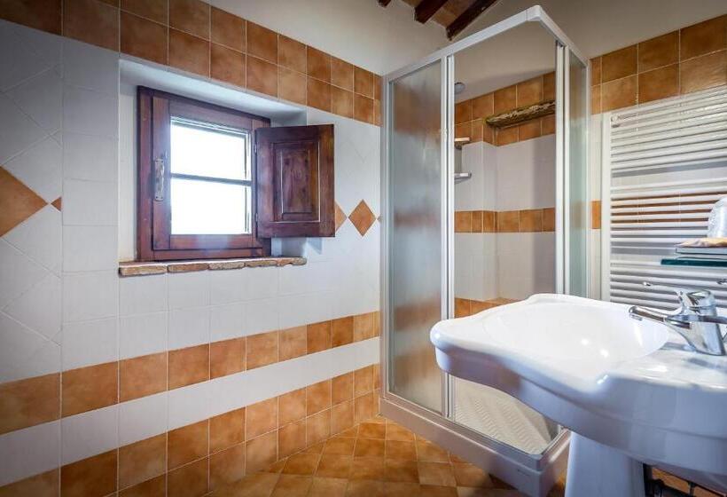 شقة غرفتين, Villa S.andrea