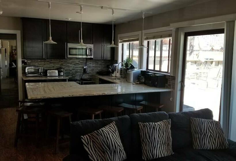 Апартаменты Пентхаус 2 Спальни, Gondola Lodge