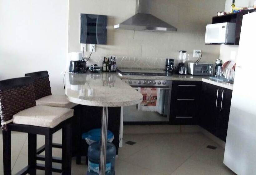 家庭公寓, Bay View Grand Marina 3br