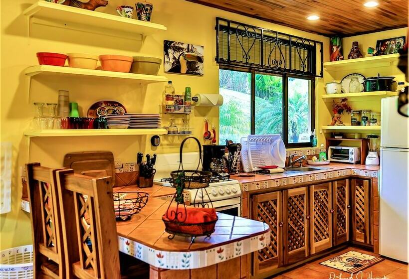 Дом 2 Спальни, Encantada Guest House: Spectacular View & Excellent Reviews