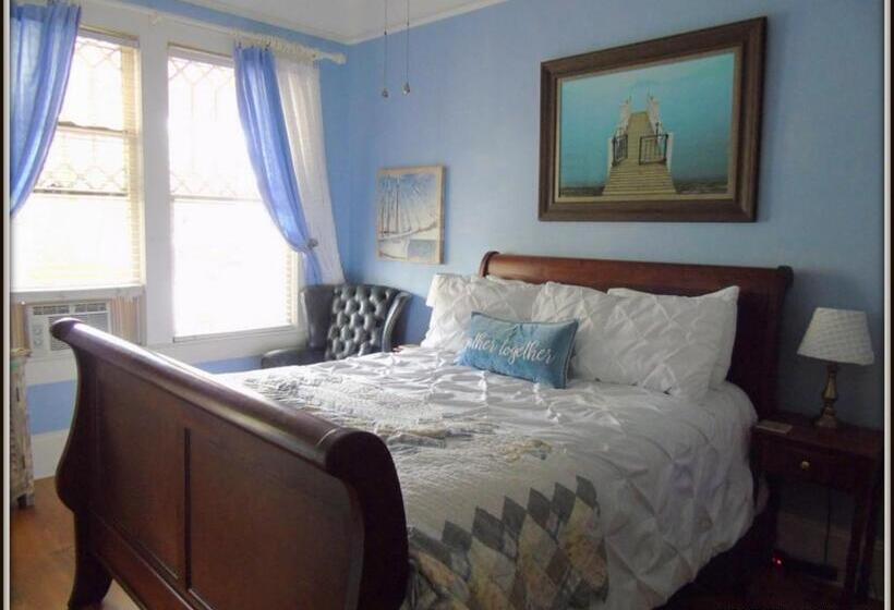 Номер Стандарт, The Charleston Inn Hendersonville Nc