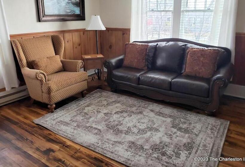 Стандартный Номер Кровать Кинг, The Charleston Inn Hendersonville Nc