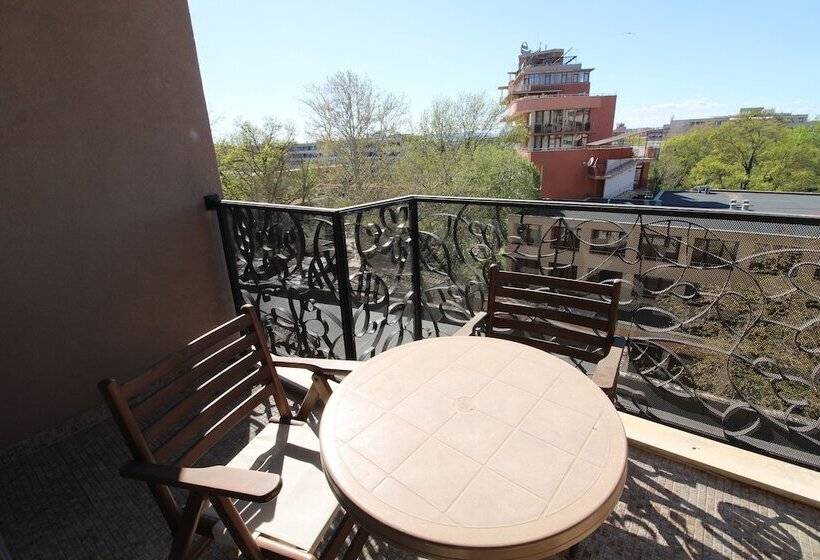 آپارتمان راحتی 1 خوابه, Menada Apartments In Royal Beach Resort