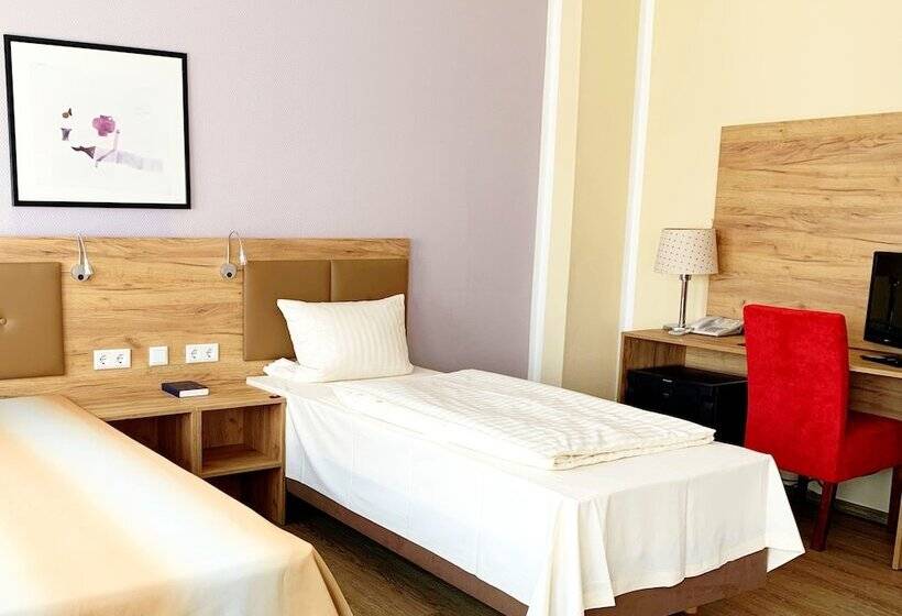 Номер Стандарт, Turm Hotel Hanau