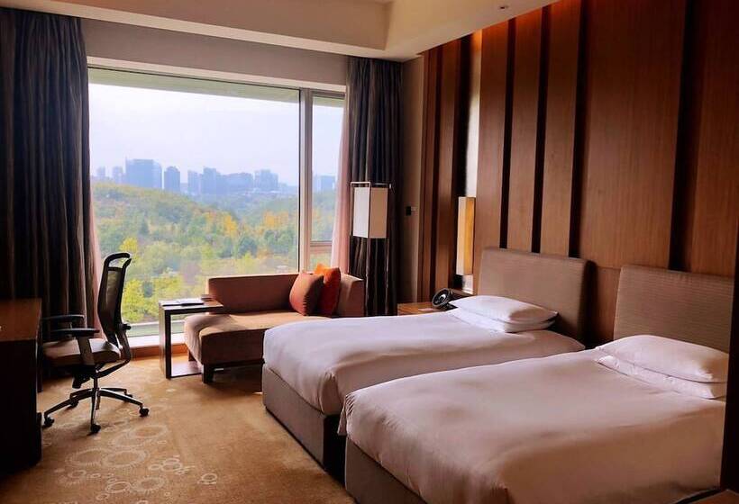اتاق استاندارد با چشم‌انداز باغ, Hyatt Regency Guiyang
