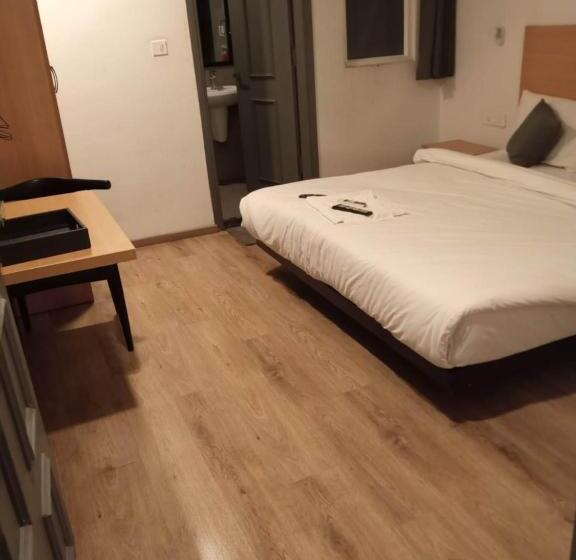 חדר דלוקס, Fabhotel The Chaitanyas