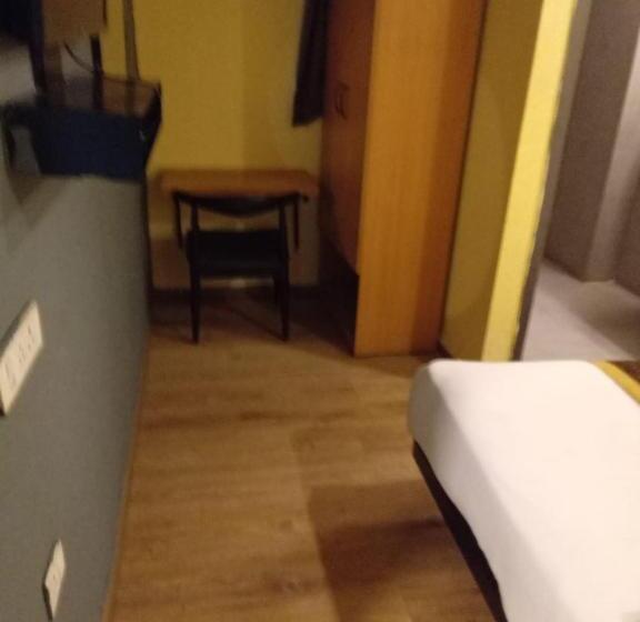 חדר דלוקס, Fabhotel The Chaitanyas