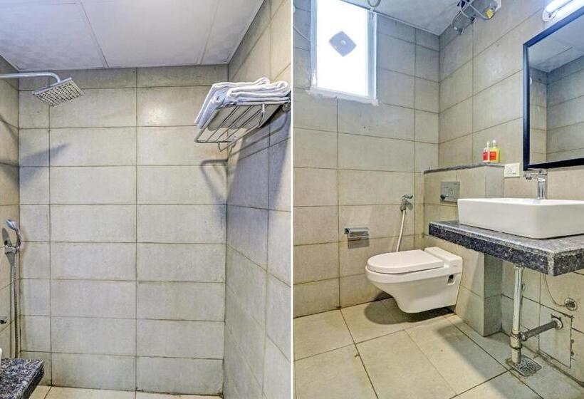 Трехместный Номер Классика, Super Townhouse Sector 30 Near Botanic Garden Of Indian Republic