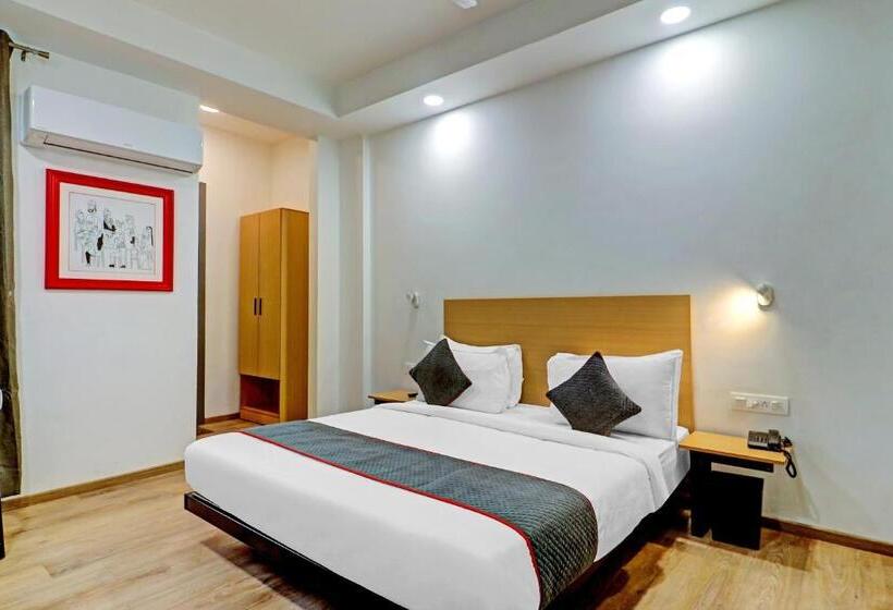 Трехместный Номер Классика, Super Townhouse Sector 30 Near Botanic Garden Of Indian Republic