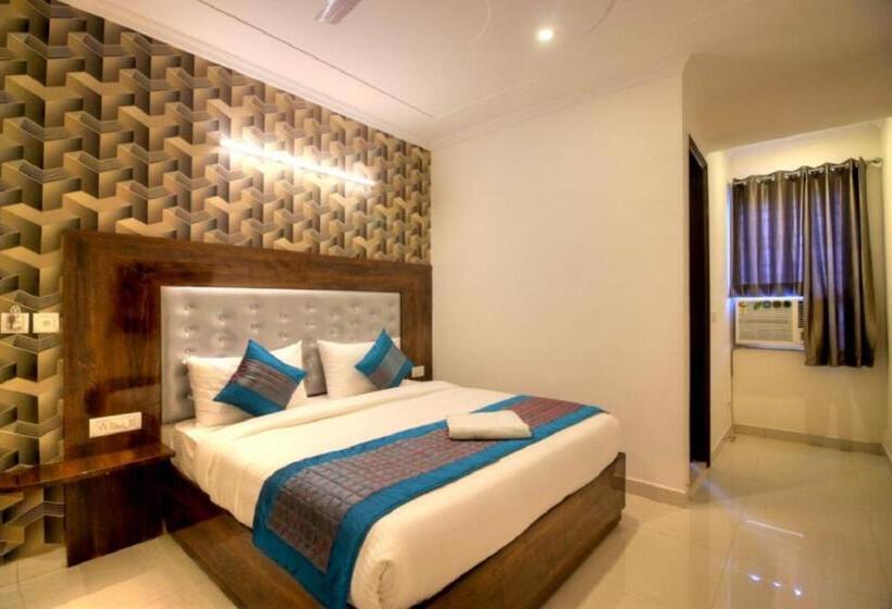 디럭스 룸, Ark Of Avalon Near Igi Airport New Delhi