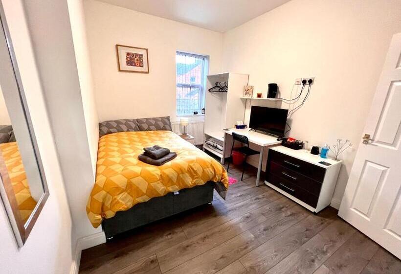 اتاق استاندارد, Deluxe En Suite Room In Cv1