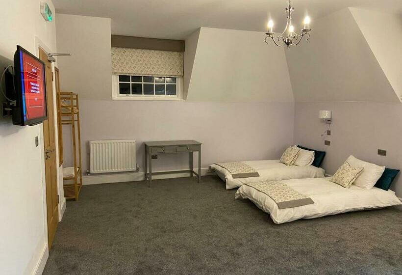 Семейный Номер, Red Barns Bed & Breakfast