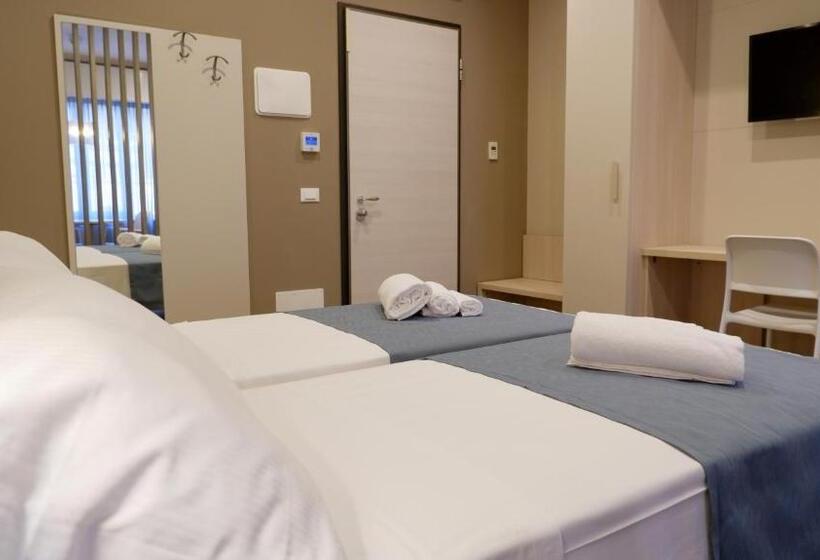 스탠다드 스튜디오, Pianomare Riviera Apartments And Rooms