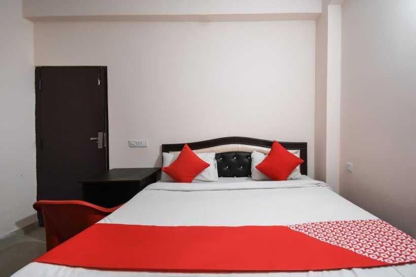Трехместный Номер Классика, Pop 91393 Krishna Residency Inn