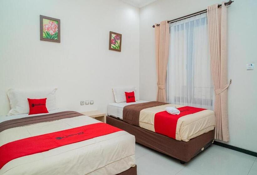 Номер Стандарт, Reddoorz Plus Syariah @ Jalan Dokter Wahidin Bojonegoro