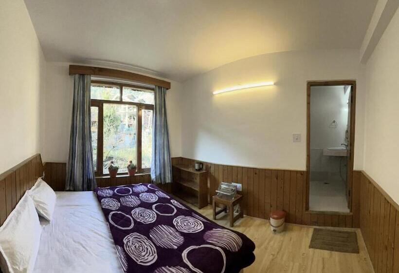Номер Deluxe, Sukoon Stays Manali