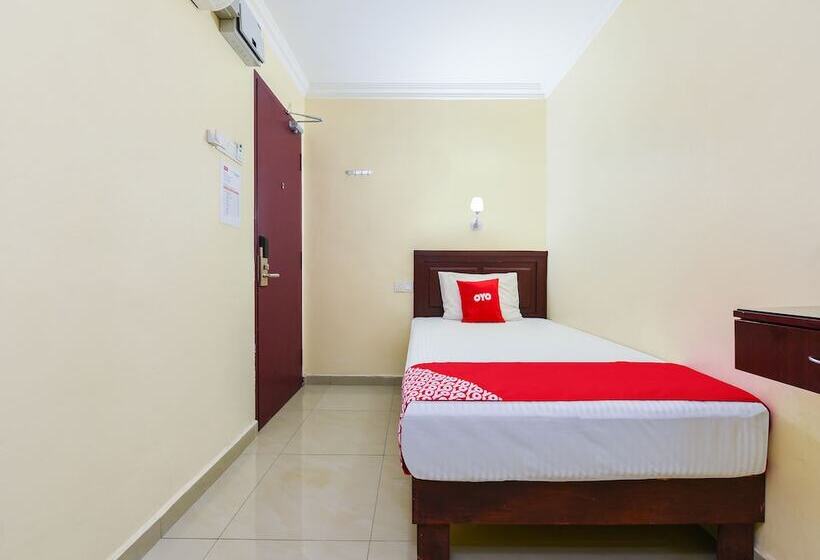 Номер Deluxe Одноместный, Oyo 90562 J Hostels Pj