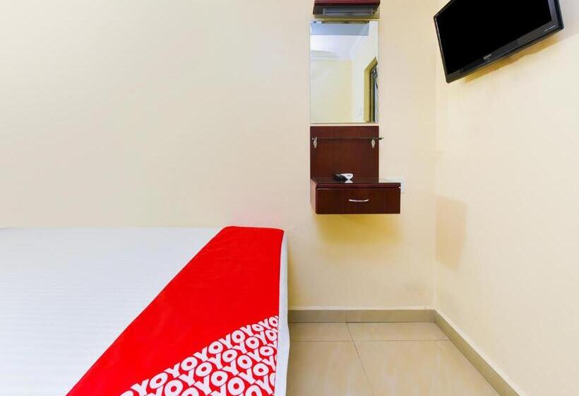 Номер Deluxe Одноместный, Oyo 90562 J Hostels Pj