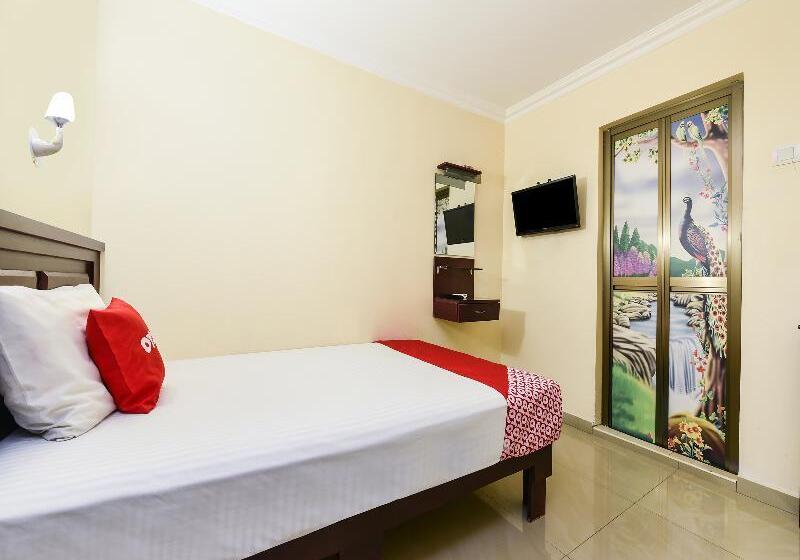 Номер Deluxe Одноместный, Oyo 90562 J Hostels Pj