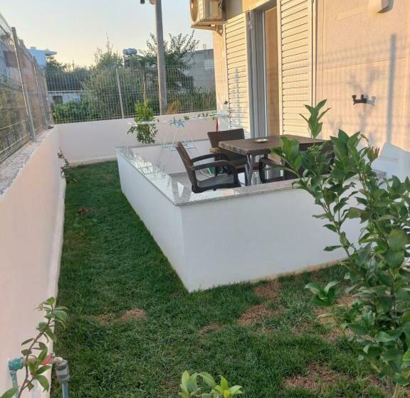 スタンダードトリプルルーム, Arjan Dyli Guesthouse