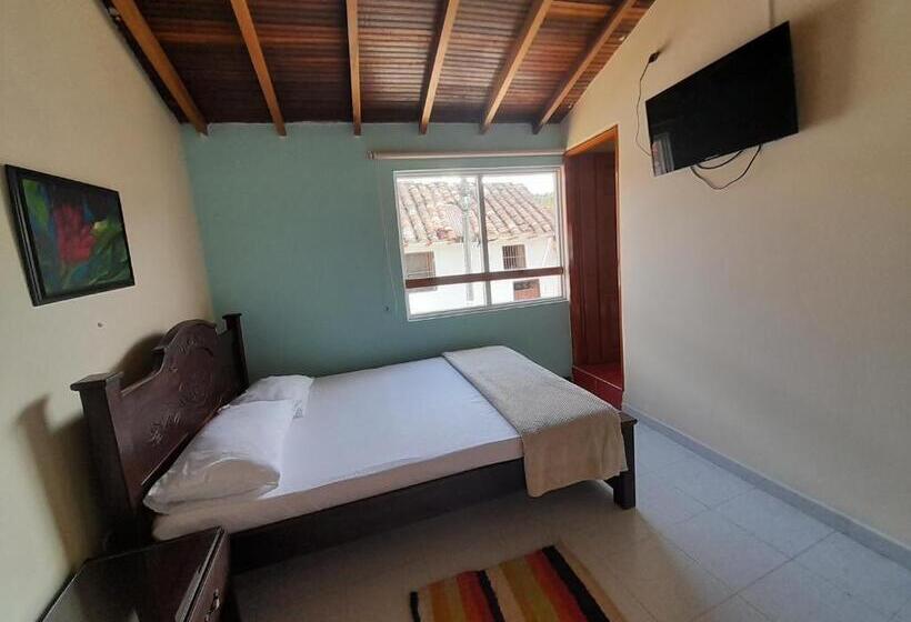Номер Стандарт, Hostal Heliconias