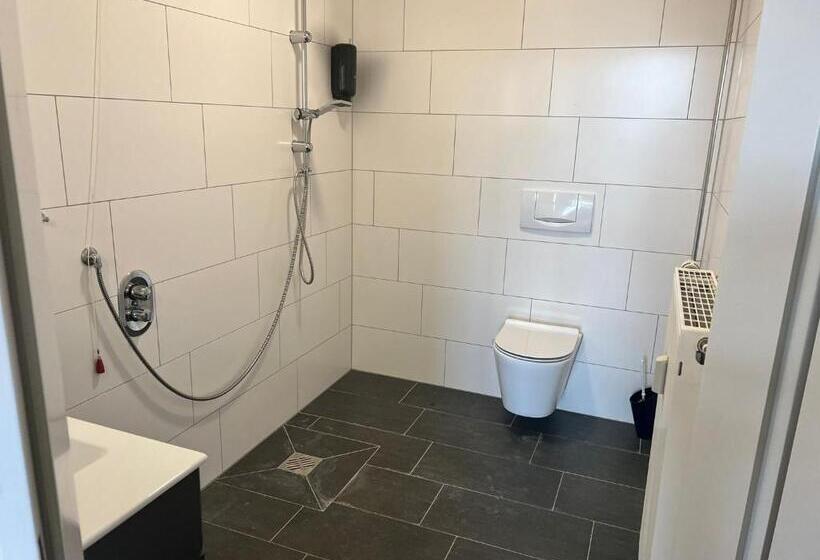Номер Стандарт, Zimmer In Ramstein