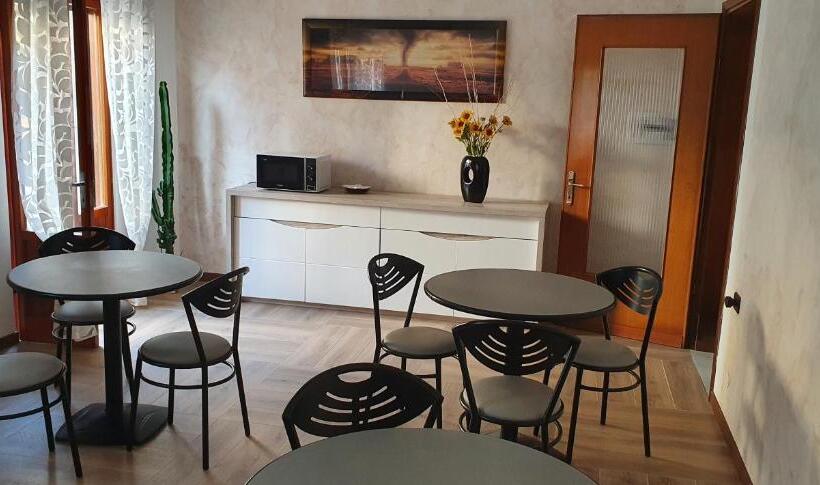 Номер Стандарт с Балконом, Le Rustiche Foresteria