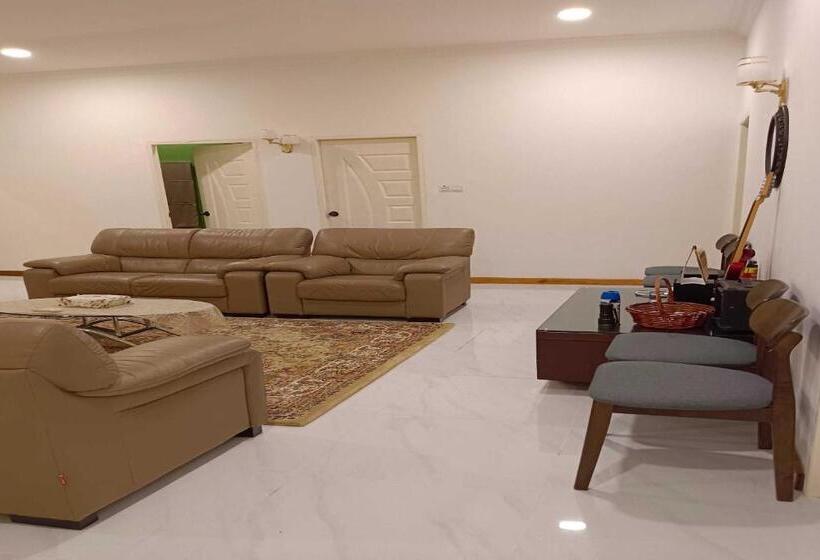 Апартаменты 3 Спальни, Oyo Homes 90608 Kampung Sungai R&r,homestay And Ecofarm