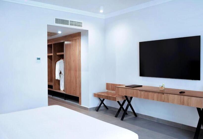 اتاق لوکس با چشم‌انداز استخر, Pickalbatros Blu Spa Resort   Adults Friendly 16 Years Plus  Ultra All Inclusive