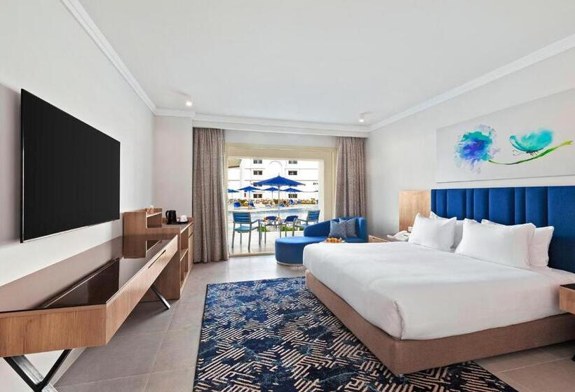 اتاق استاندارد سه تخته با چشم‌انداز استخر, Pickalbatros Blu Spa Resort   Adults Friendly 16 Years Plus  Ultra All Inclusive