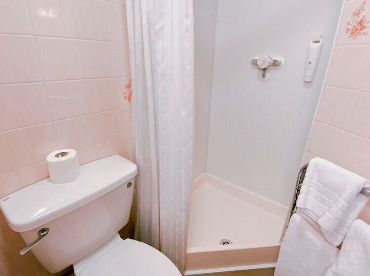 Номер Премиум, Redwings Lodge Sawtry Huntingdon