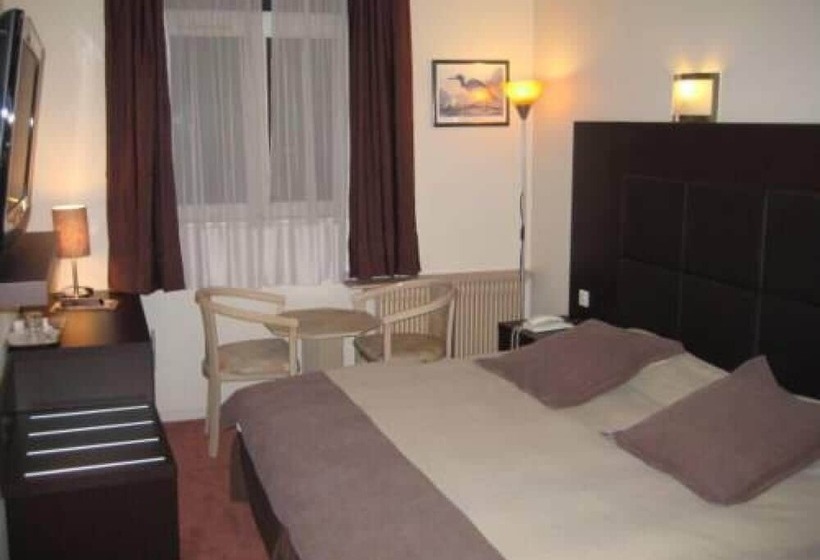 Номер Комфорт, Savoy Hôtel Evian