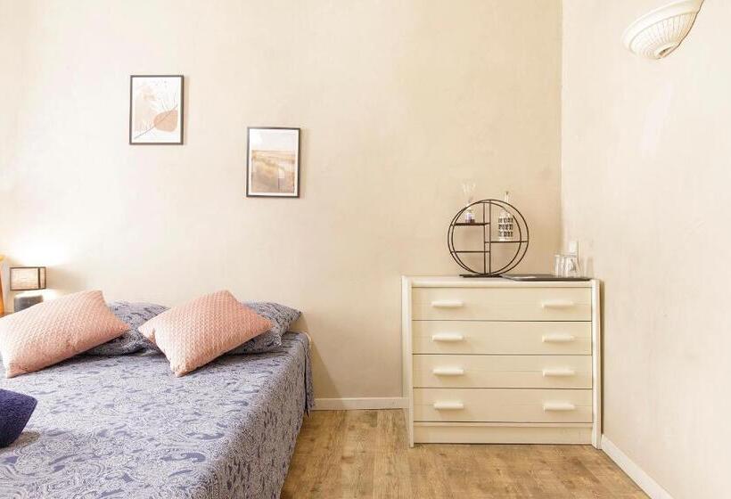 Номер Стандарт, Chambre Griffoul   Hypercentre   Gaillac