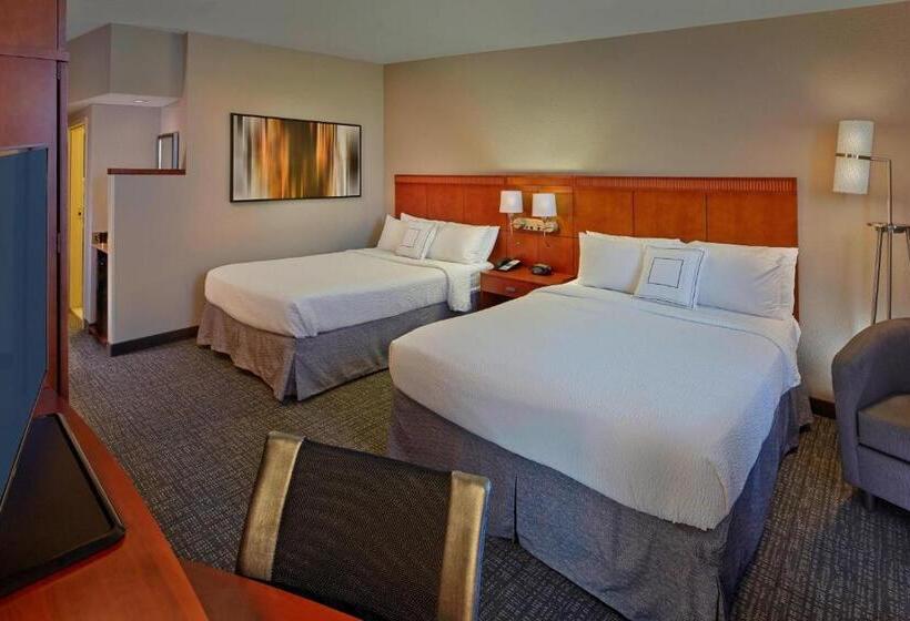 Номер Стандарт, Courtyard By Marriott St. Petersburg Downtown