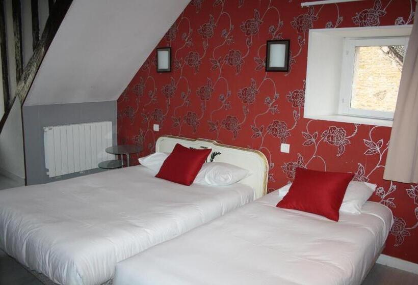 Номер Стандарт, Hôtel République