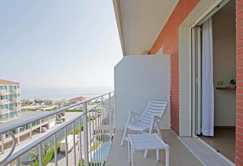 Camera Standard Vista Mare, Ridolfi