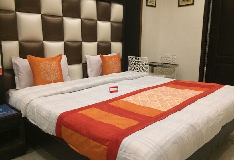 Номер Deluxe, Spot Inn