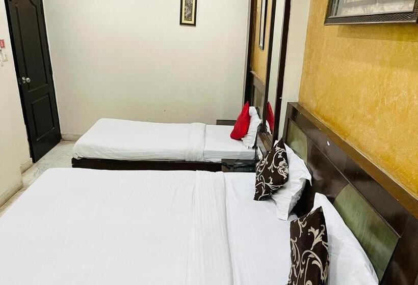 Трехместный Номер Superior, Spot Inn