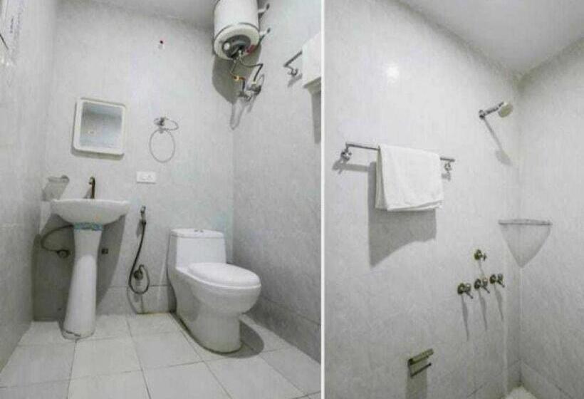 Трехместный Номер Классика, Spot On Boby Residency