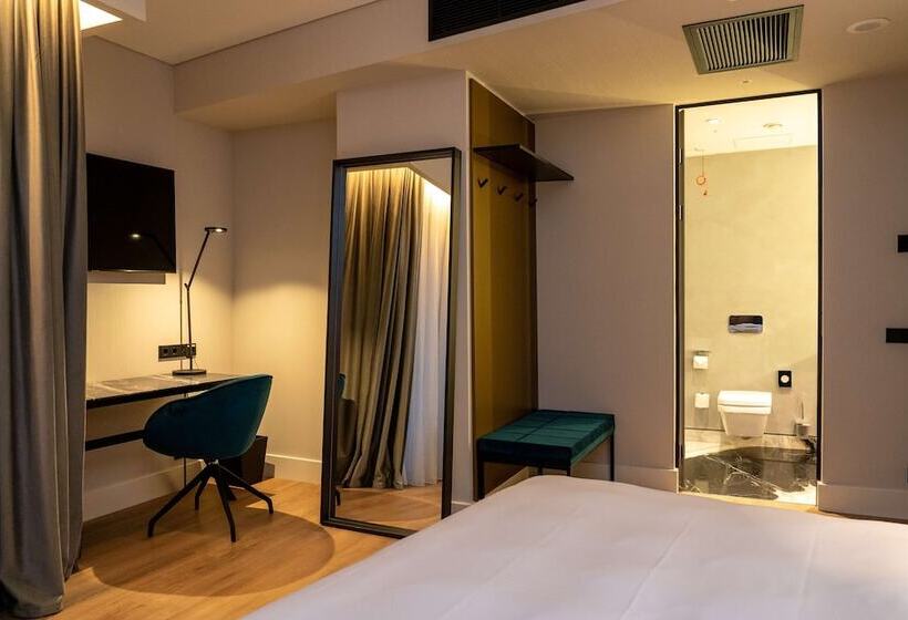 Номер Премиум Вид на Город, Radisson Blu Aurum Hotel, Brasov