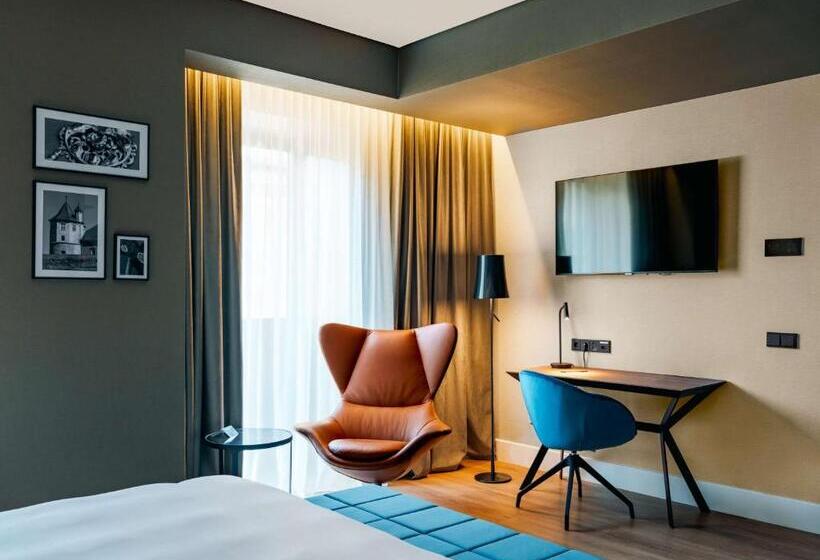 발코니가 있는 프리미엄 룸, Radisson Blu Aurum Hotel, Brasov