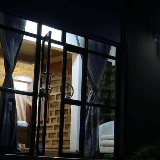 اتاق استاندارد یک نفره, Sipi Valley Resort
