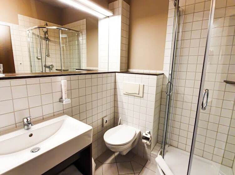 Номер Стандарт, Strandhotel Senftenberger See