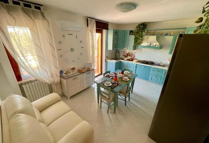 Четырехместный Номер Стандарт Вид на Море, Lalu S B&b